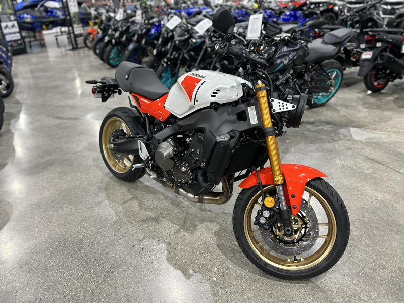 New 2025 Yamaha XSR900 Image 7