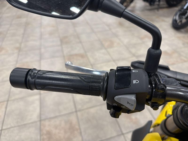 Used 2024 Honda CB300R ABS Image 22