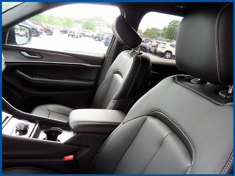 New 2025 Jeep Grand Cherokee LimitedImage 13