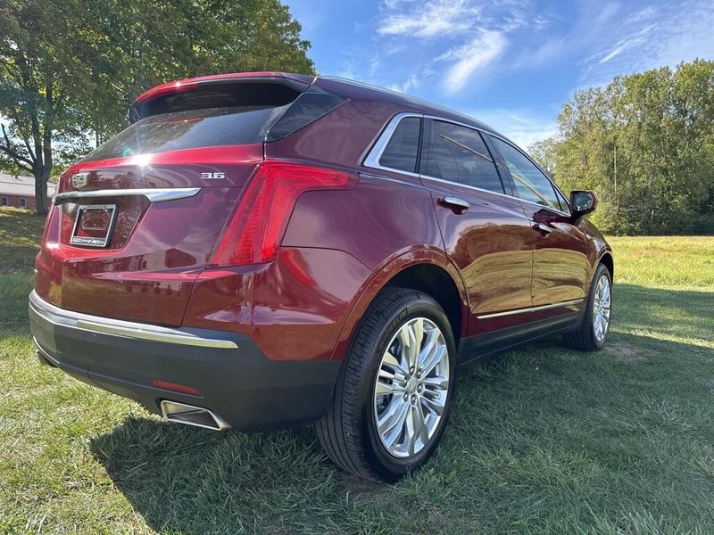2017 Cadillac XT5 Premium Luxury photo 2