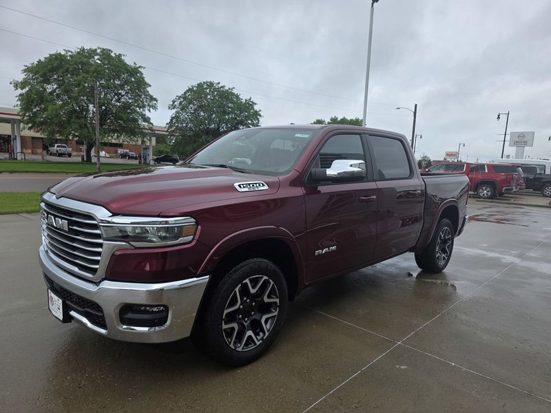 New 2025 RAM 1500 LaramieImage 4