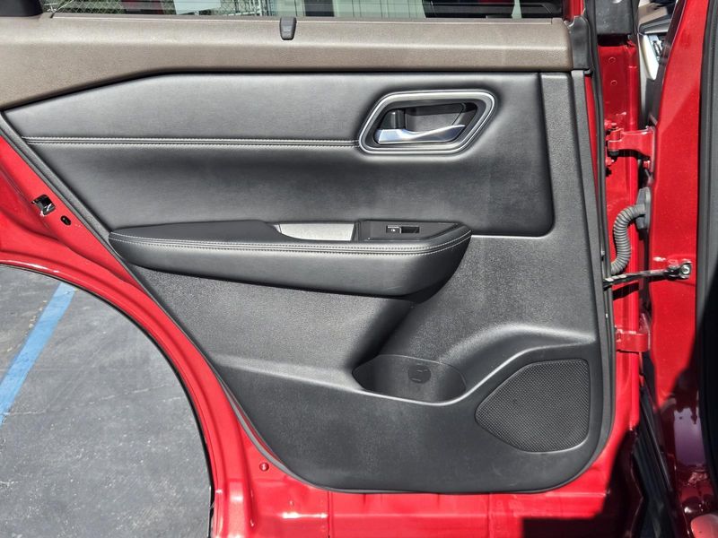 Used 2022 Nissan Rogue FWD Platinum