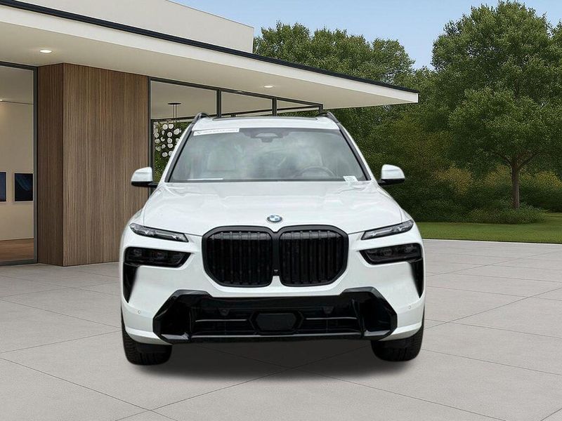 Used 2026 BMW X7 xDrive40iImage 4