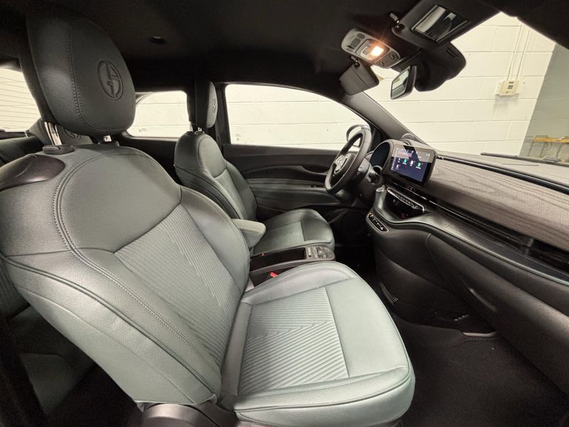 New 2025 Fiat 500e Giorgio Armani Collector