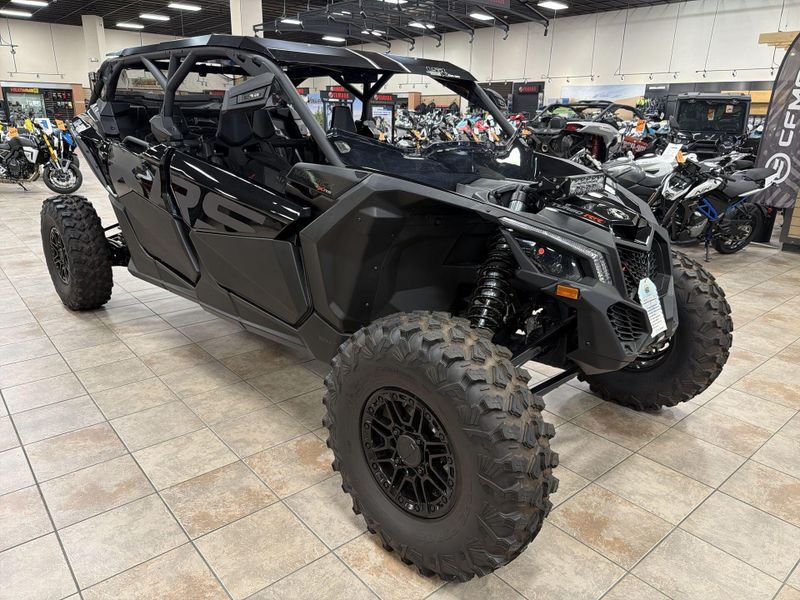 New 2026 Can-Am MAVERICK R MAX X RS WITH SMART-SHOX 999T DCT Image 10