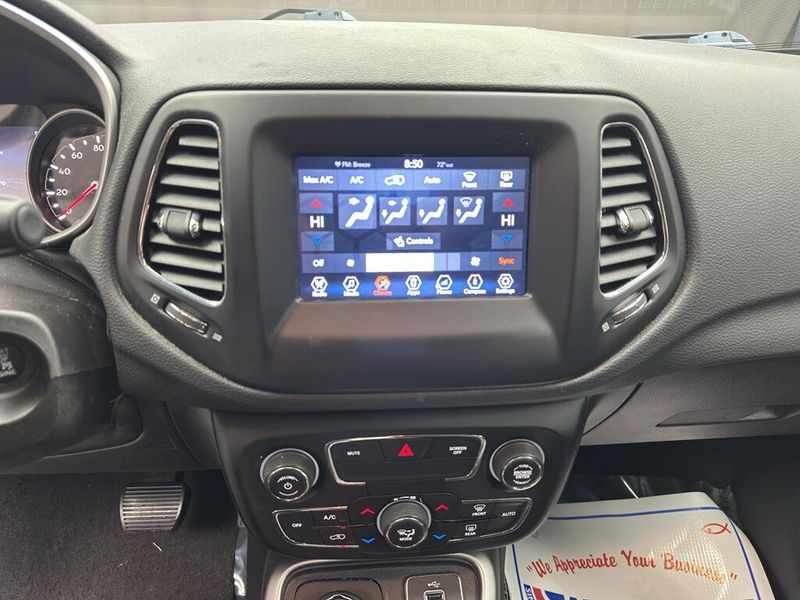 Used 2018 Jeep Compass LatitudeImage 12