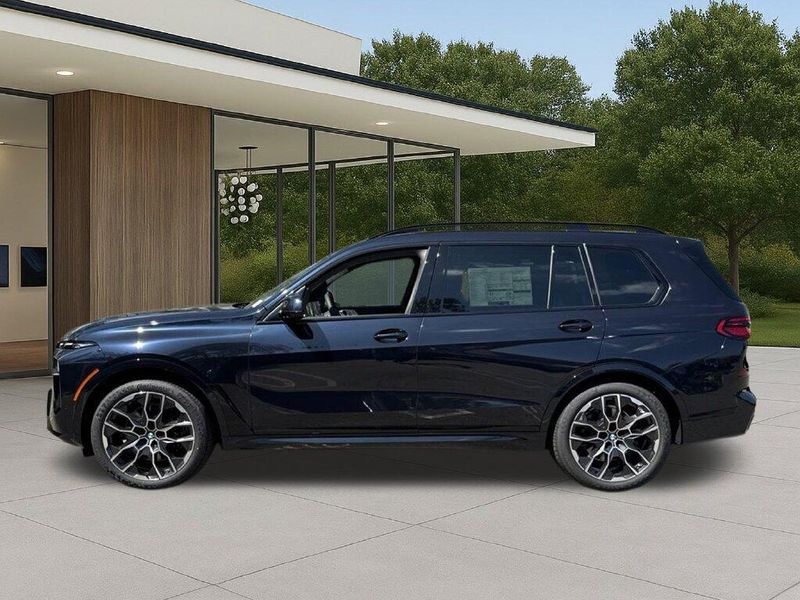 New 2027 BMW X7 xDrive40iImage 13