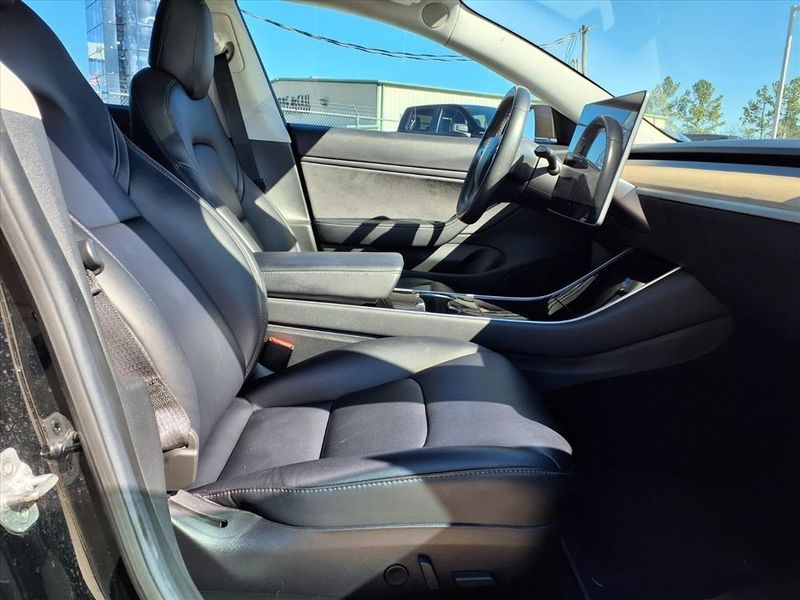 Used 2018 Tesla Model 3 Long RangeImage 14