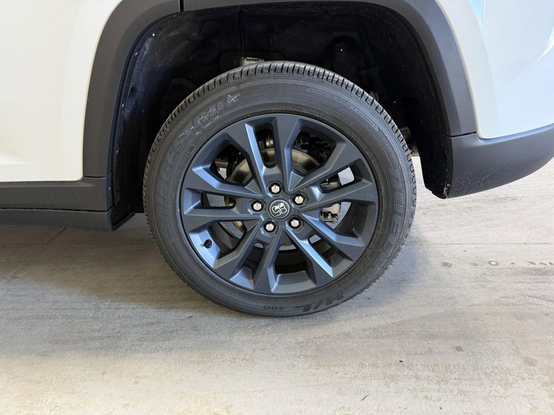 New 2026 Jeep Grand Cherokee 85th Anniversary Edition 4x4Image 8