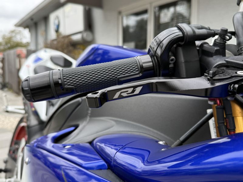 Used 2010 Yamaha YZF R1 LE 