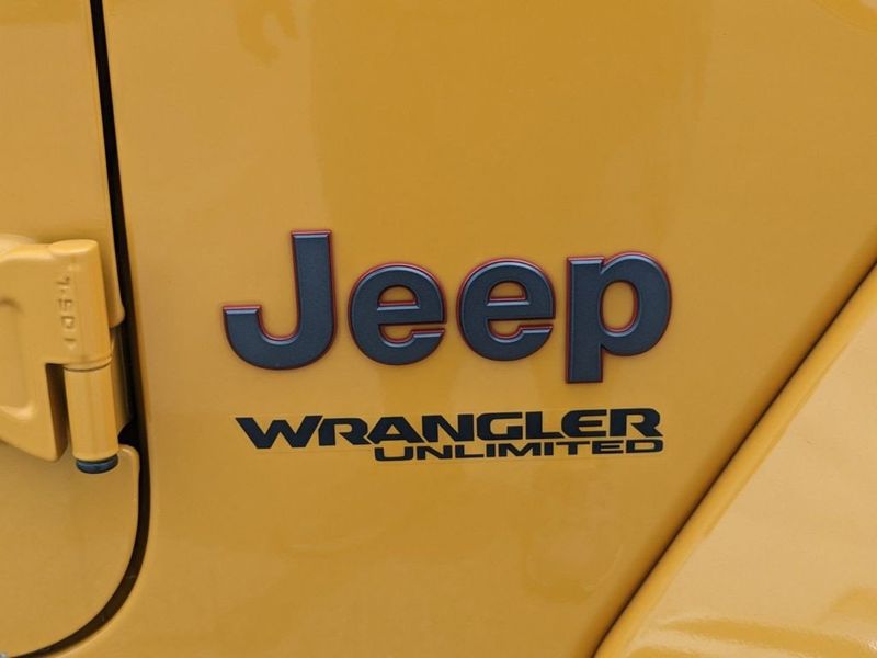 2021 Jeep Wrangler Unlimited RubiconImage 12