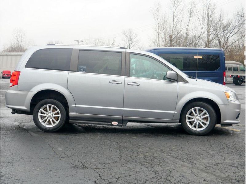 2019 Dodge Grand Caravan SXTImage 9