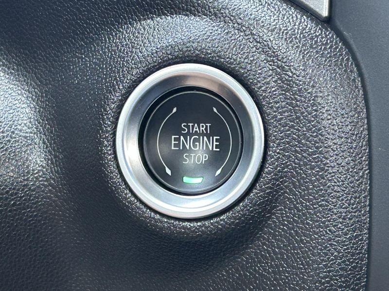 Used 2025 Chevrolet Silverado 1500 CustomImage 24