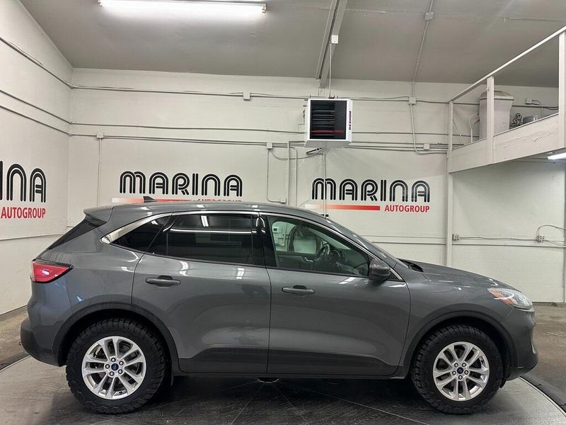2021 Ford Escape SEImage 8