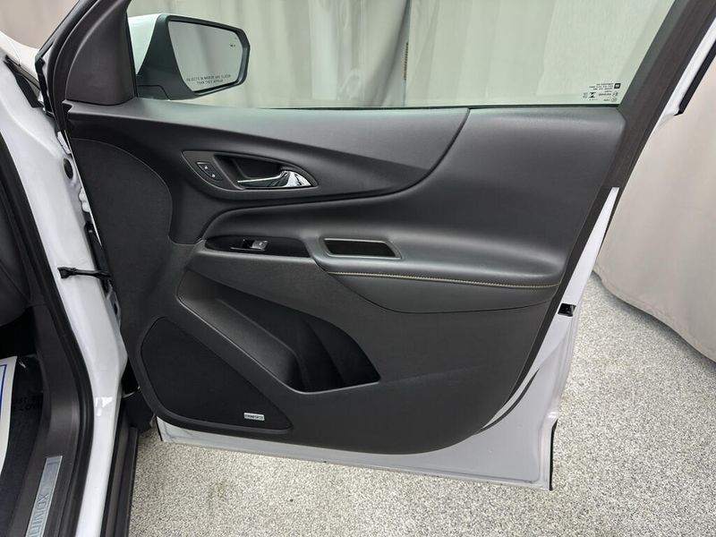 Used 2024 Chevrolet Equinox PremierImage 16