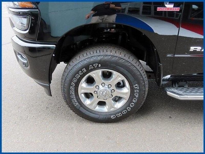 2025 RAM 3500 Big HornImage 4