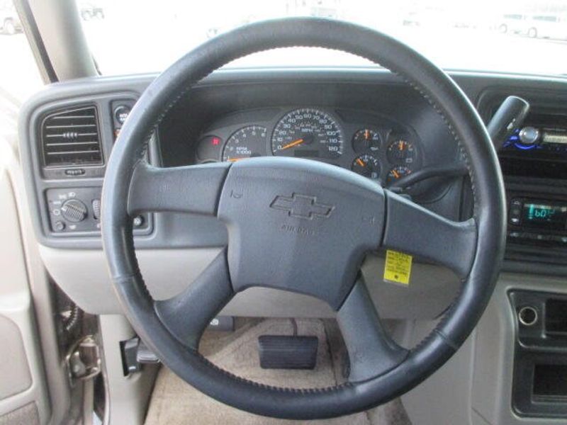 2003 Chevrolet Tahoe LTImage 17