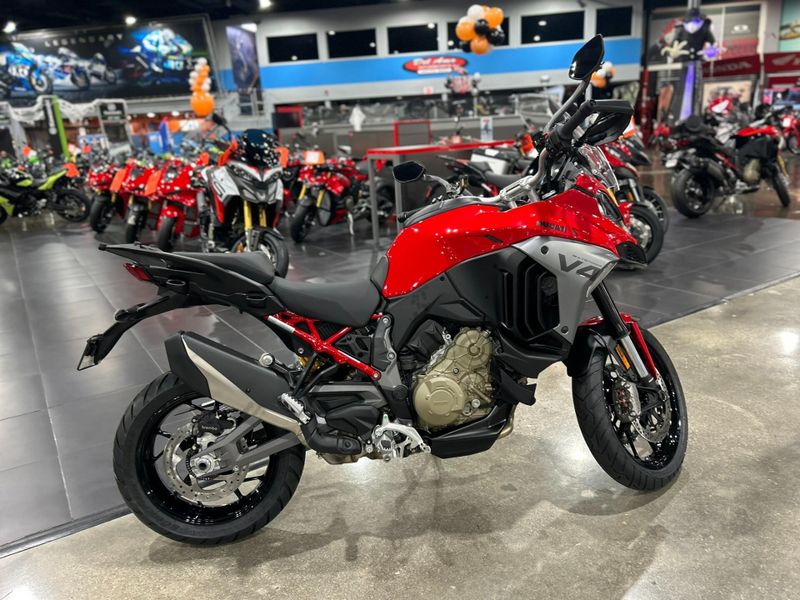 New 2025 Ducati MULTISTRADA V4 Image 17