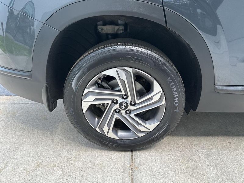 Used 2023 Hyundai Santa Fe SELImage 13