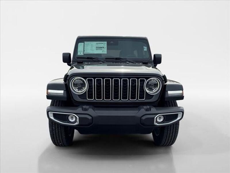 2025 Jeep Wrangler Unlimited Sahara photo 2