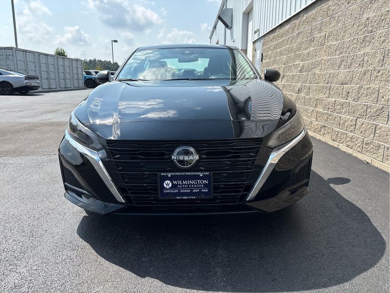 2024 Nissan Altima 2.5 SV photo 3