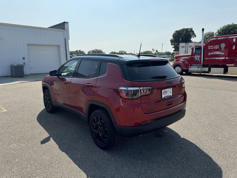 2024 Jeep Compass Latitude 4x4Image 6