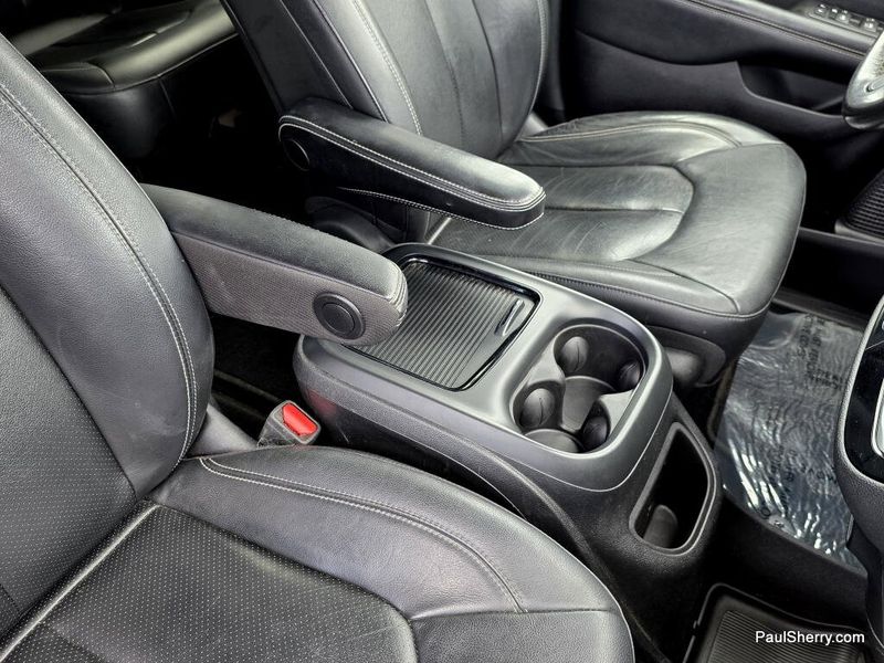 Used 2021 Chrysler Pacifica Touring L S