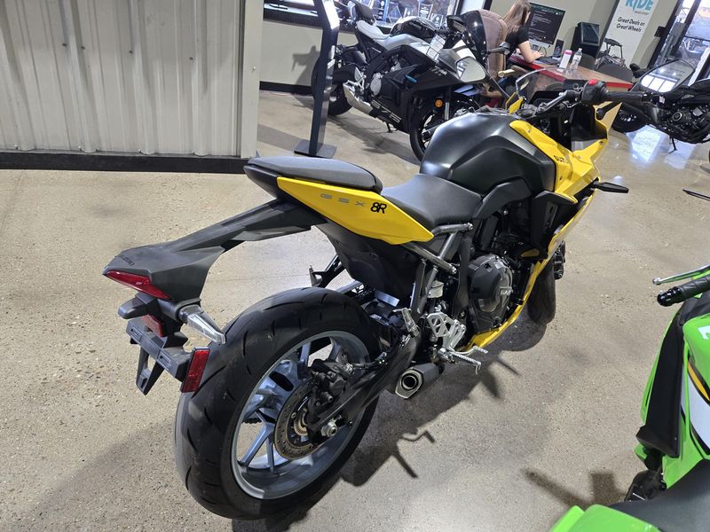 2024 Suzuki GSXS 8R Image 6