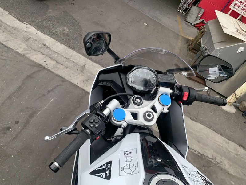New 2025 Triumph DAYTONA 660 Image 17
