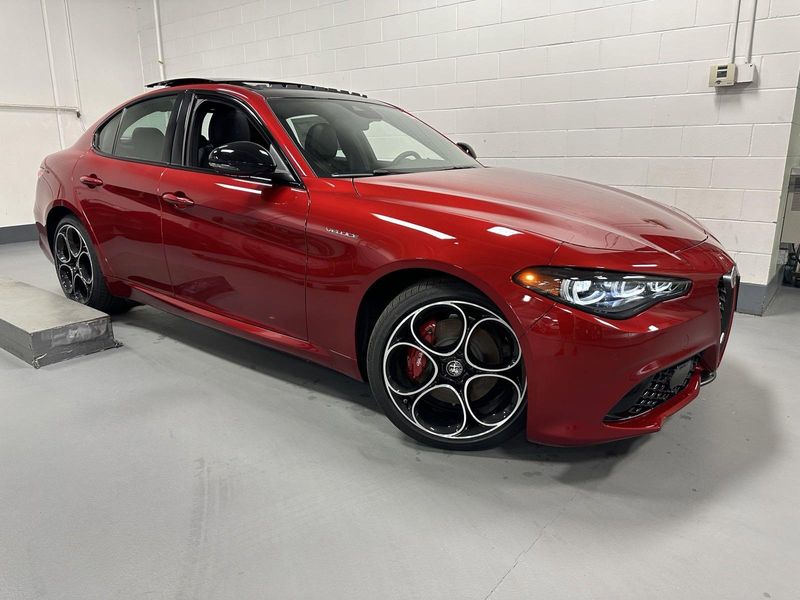 2024 Alfa Romeo Giulia Veloce AwdImage 9