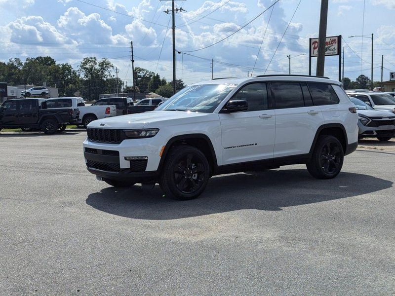 New 2024 Jeep Grand Cherokee L Limited 4x2Image 7