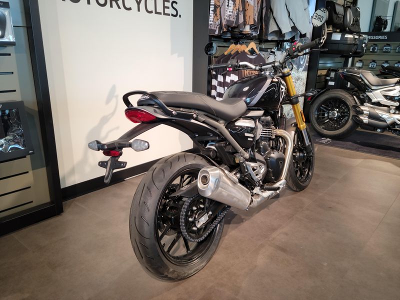 New 2025 Triumph SPEED 400 