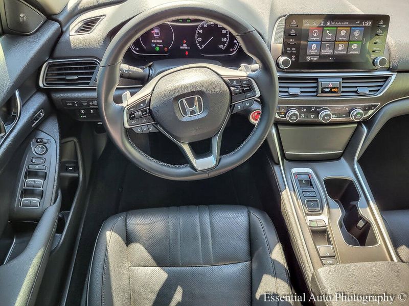 2019 Honda Accord Touring 2.0T photo 11
