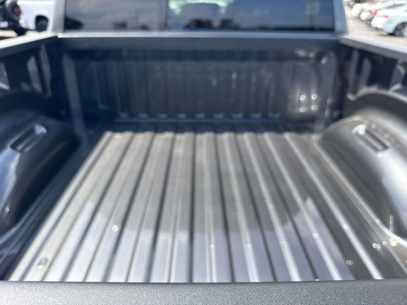 New 2026 RAM 1500 Big Horn Crew Cab 4x4 5'7' Box