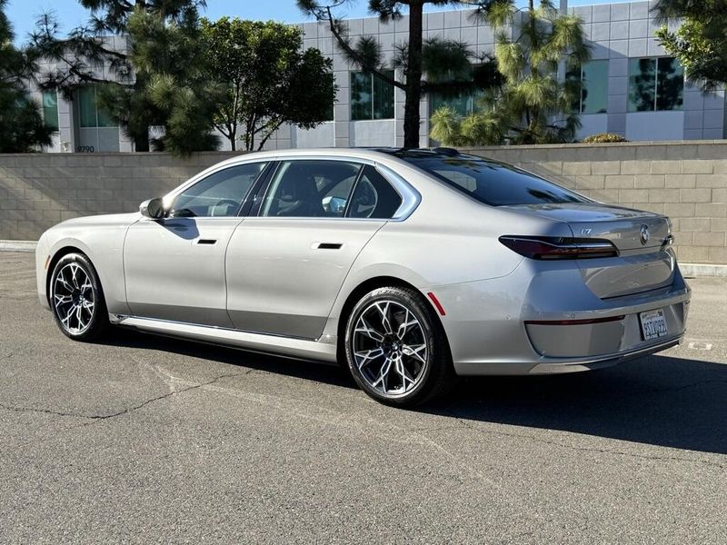 Used 2025 BMW i7 eDrive50Image 11