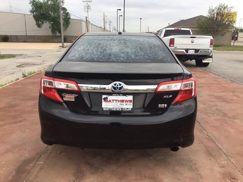 2012 Toyota Camry Hybrid XLEImage 4