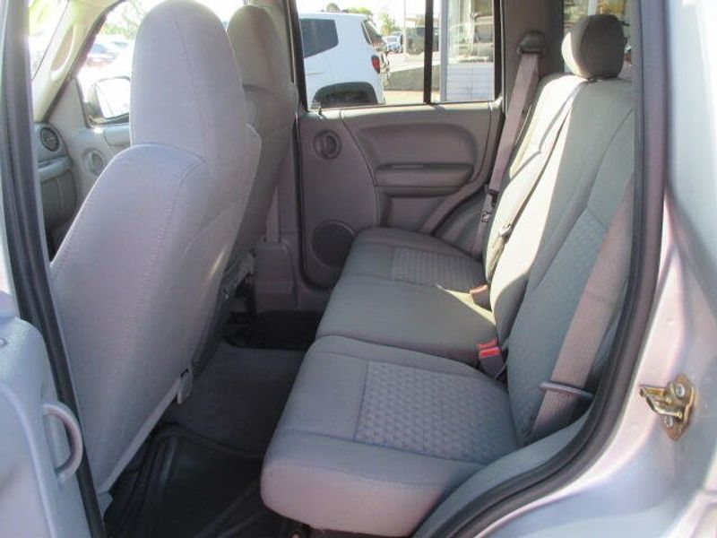 Used 2007 Jeep Liberty SportImage 21