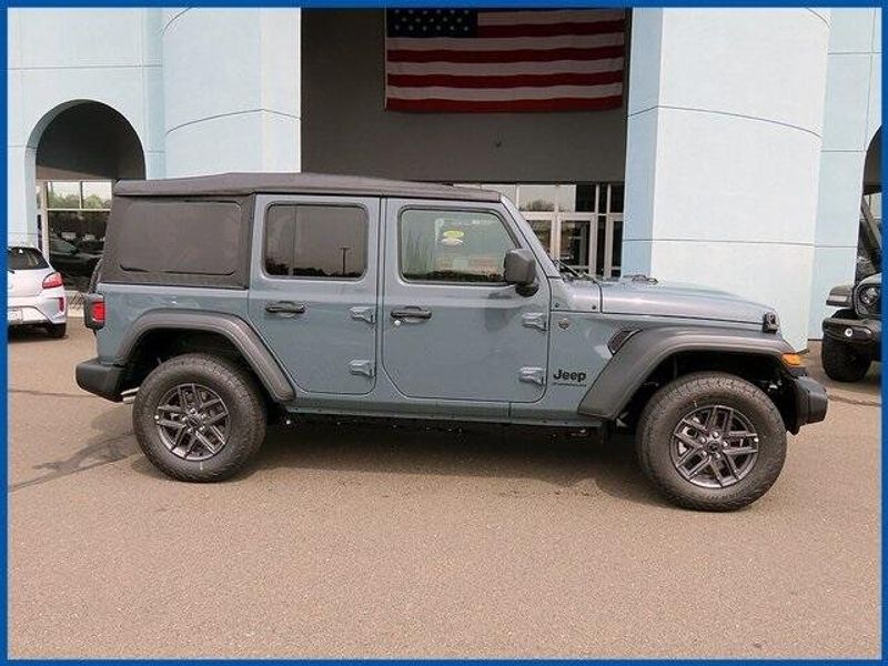 2025 Jeep Wrangler Sport SImage 2