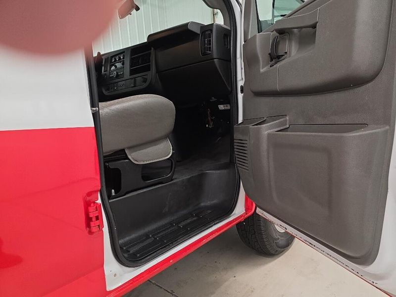 2018 Chevrolet Express Work Van photo 3