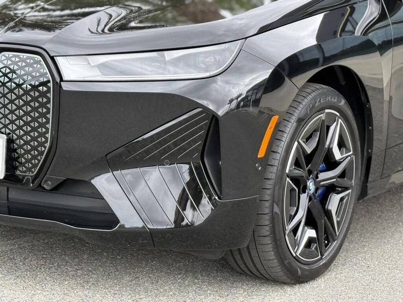 2025 BMW iX xDrive50Image 11
