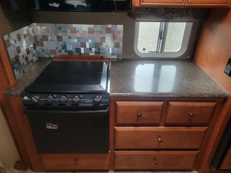 Used 2016 NORTHWOOD MFG ARCTIC FOX 28F Image 16