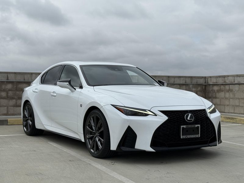 2022 Lexus IS 350 F-SPORTImage 2