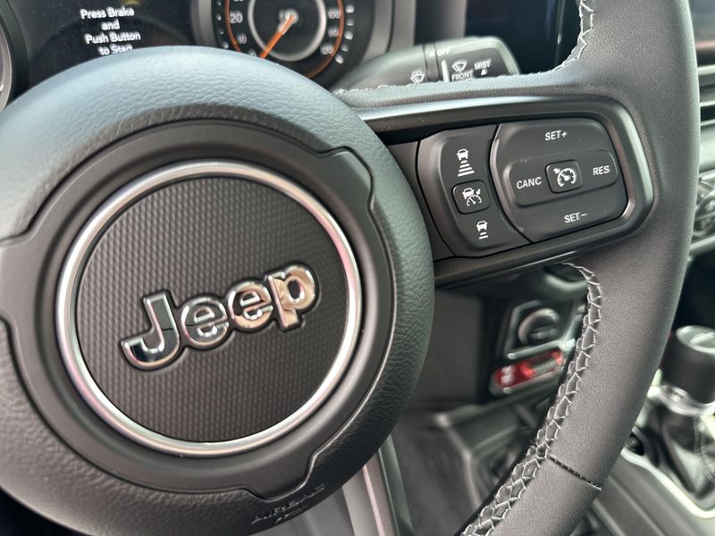 New 2025 Jeep Gladiator Rubicon X 4x4Image 24
