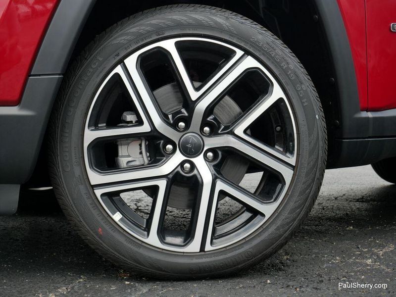 New 2025 Jeep Compass Limited 4x4