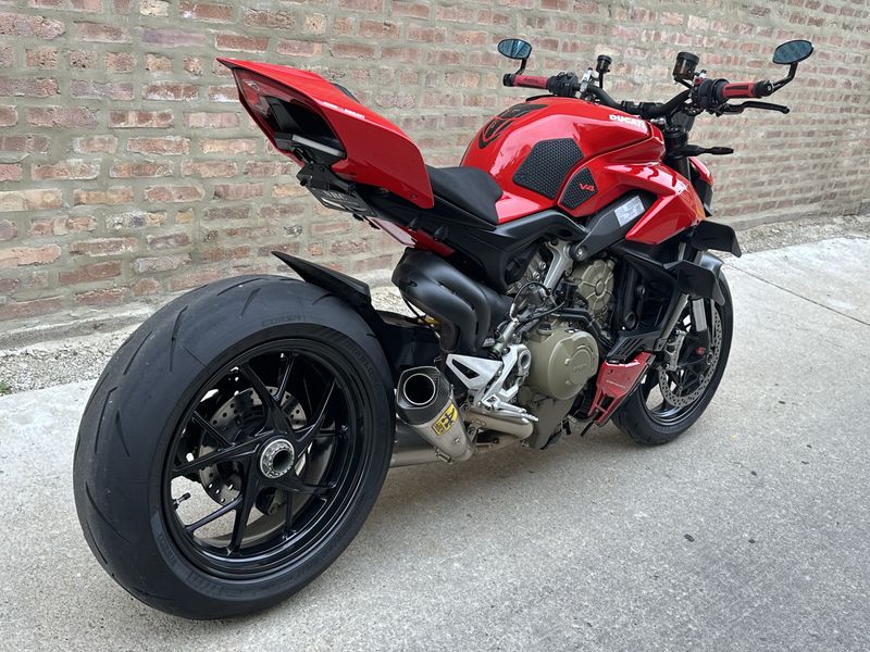 2021 Ducati Streetfighter V4  Image 5