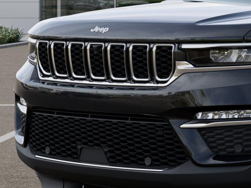 New 2025 Jeep Grand Cherokee Limited 4x4Image 38