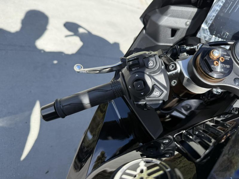 New 2025 Yamaha YZF-R9 Image 2