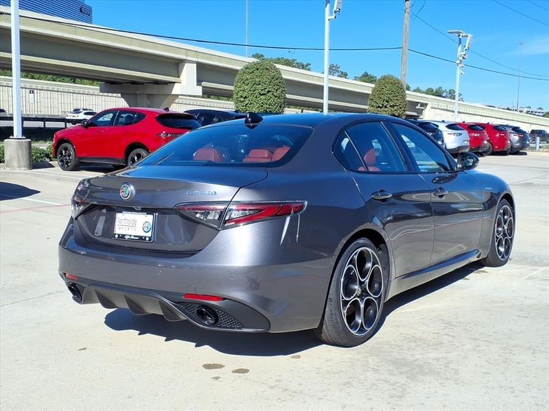 New 2025 Alfa Romeo Giulia RwdImage 7