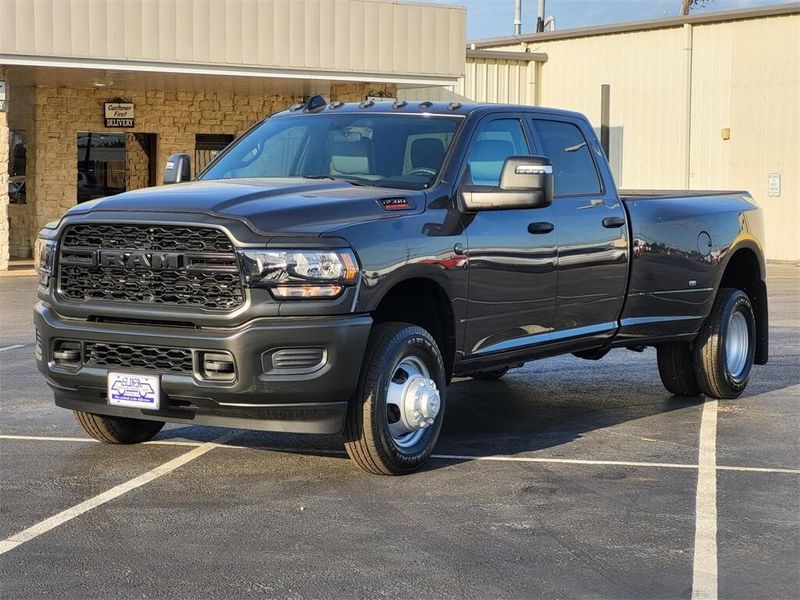 2024 RAM 3500 Tradesman Crew Cab 4x4 8