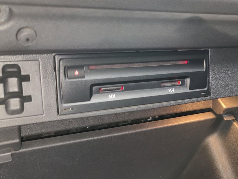 2019 Volkswagen Tiguan SEL Premium AWD w/Sunroof/NavImage 38